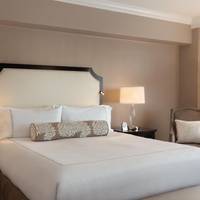 Deluxe King Room with City View