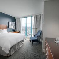 Classic Queen Room with City View