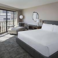 Club King Room with City View
