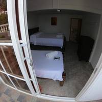 Triple Room with Private Bathroom and Air Conditioning