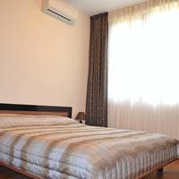 Large One-Bedroom Apartment - Ground Floor