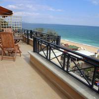 One-Bedroom Bridal Apartment with Sea View