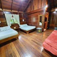 Queen Bungalow with Jungle View