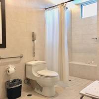 King Room - Mobility Access/Non-Smoking