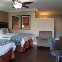 Deluxe Queen Room with Two Queen Beds - Non-Smoking