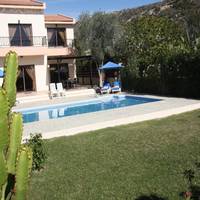 Luxury Three-Bedroom Villa with Private Pool 