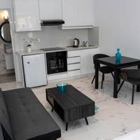 Standard Studio (2,3)