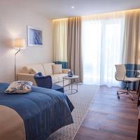 Deluxe Twin Room with Sea View (2 Adults + 1 Child)