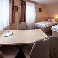 Classic Triple Room