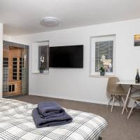 Standard Twin Room with Mountain View