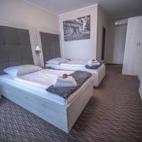 Twin Deluxe Gallery Room