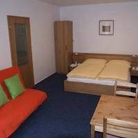 Studio (2 Adults)