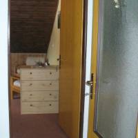 Standard Studio with Shared Bathroom 