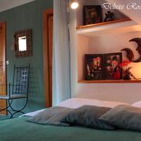 Attic Deluxe Apartment with King Size Bed and Bath