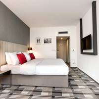 Business Single Room - Non-Smoking