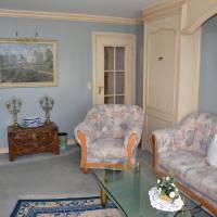 One-Bedroom Apartment with Balcony