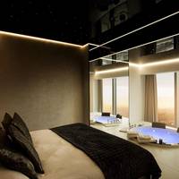 Deluxe Suite with Spa Bath