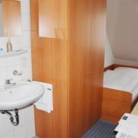 Budget Single Room with Shared Shower