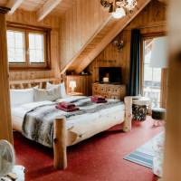 Double Room with Balcony Log House