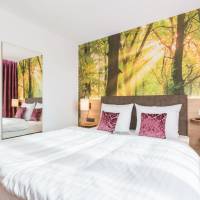 Deluxe Double Room Streetside