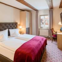 Classic Queen Room