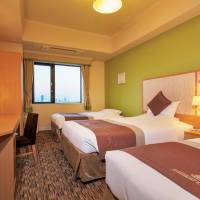 Twin Room with Extra Bed - Non-Smoking