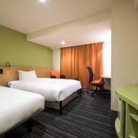 Deluxe Twin Room with Shower - Non-Smoking