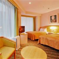 Main Tower - Corner Twin Room with Sofa - Non-Smoking 6th-16th Floor 