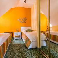 Standard Twin Room with Sea View