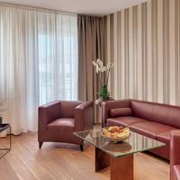 Penthouse Suite with Garden View 