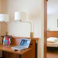Comfort Queen Room