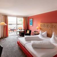 Double Room Premium on Ground Floor and Street Side