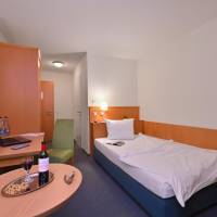 Single Room with French Bed