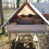 Bike Lodge with shared bathroom 