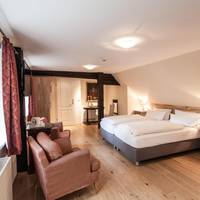Suite with Infrared Cabin