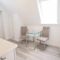 One-Bedroom Apartment 8 (2 Adults)
