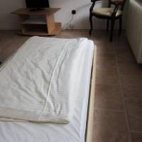Single Room with Private Shower and Shared Toilet