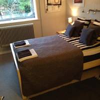 Family Room with Shared Bathroom (4 Adults)
