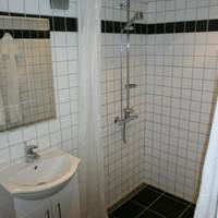 One-Bedroom Apartment - Annex