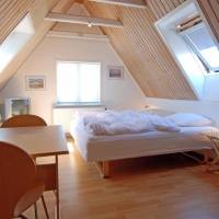 Large Studio (2 Adults)