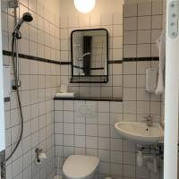 Double Room with Private Bathroom - Cell