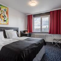 Standard Queen Room