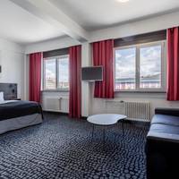 Standard Queen Room Four
