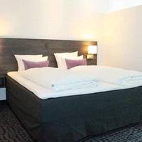 Room #17487158