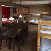Pirate Room (5 Adults + 3 Children)	