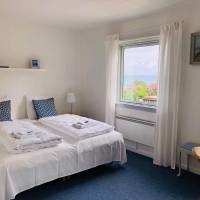 Deluxe Double Room with Side Sea View