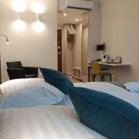 Room #2452234
