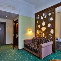 Room #2457561