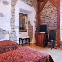 Room #2458740