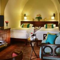 Superior Twin Room with Partial Sea View
